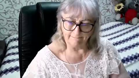 Snapshot of lolkaalyss chatting on 12, 3, 2025 LolkaAlyss online show from 12, 3, 2025
