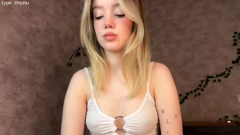 Snapshot of lollipops6666 chatting on 3, 5, 2026 Mia online show from 3, 5, 2026