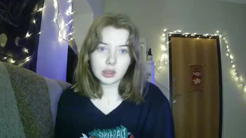 Snapshot of lollylol11 chatting on 14, 2, 2025 Lilly online show from 14, 2, 2025