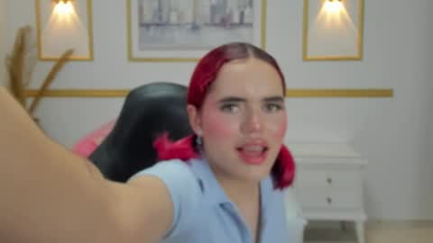 Snapshot of loly_berry chatting on 15, 5, 2026 L O L Y online show from 15, 5, 2026
