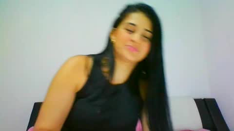 estehfania online show from 8, 2, 2025