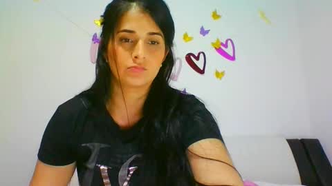 estehfania online show from 22, 2, 2025