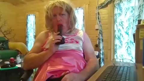 Snapshot of london_sissy chatting on 15, 2, 2026 UKSissyMaid online show from 15, 2, 2026