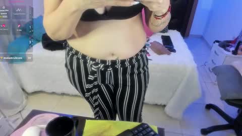 Snapshot of lonely_shewolf chatting on 19, 12, 2024 Jennifer online show from 19, 12, 2024
