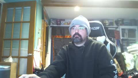 Snapshot of longandcut99 chatting on 19, 12, 2025 longandcut99 online show from 19, 12, 2025