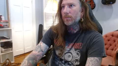 Snapshot of longhair021 chatting on 29, 9, 2025 longhair online show from 29, 9, 2025