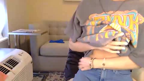 Snapshot of longlegstammy chatting on 6, 2, 2026 Cutenurse91 online show from 6, 2, 2026