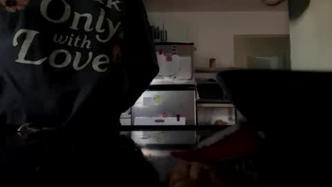 Snapshot of longstorywhore chatting on 31, 10, 2025 longstorywhore online show from 31, 10, 2025