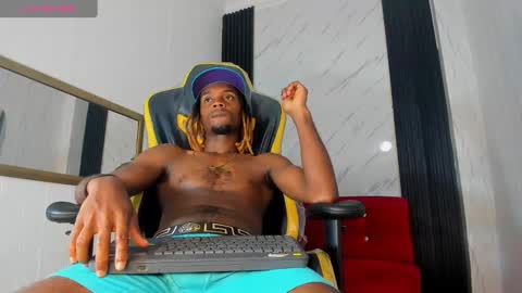 Snapshot of looganx chatting on 16, 2, 2025 LooganX online show from 16, 2, 2025
