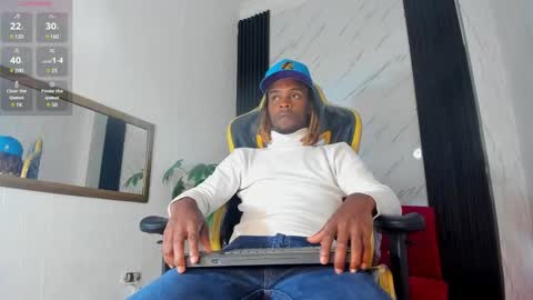 Snapshot of looganx chatting on 17, 2, 2025 LooganX online show from 17, 2, 2025