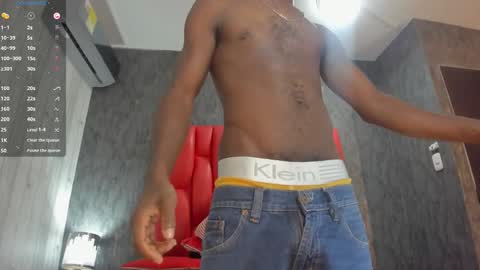 Snapshot of looganx chatting on 22, 2, 2025 LooganX online show from 22, 2, 2025