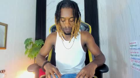 Snapshot of looganx chatting on 28, 2, 2025 LooganX online show from 28, 2, 2025