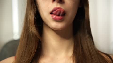 Snapshot of look_my_passion chatting on 6, 4, 2026 Hanna online show from 6, 4, 2026