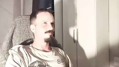 Snapshot of lookaz4010 chatting on 15, 10, 2025 Lucas online show from 15, 10, 2025