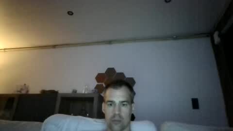 loonelyy online show from 3, 7, 2026
