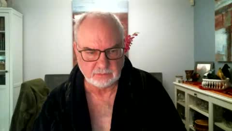 Snapshot of loop102 chatting on 29, 3, 2026 loop102 online show from 29, 3, 2026