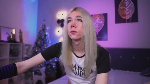 lora_long online show from 21, 12, 2025