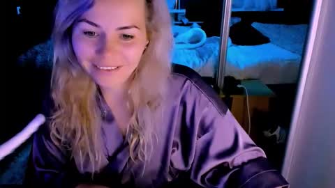 Lora online show from 8, 10, 2025