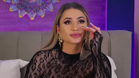 Snapshot of loradevine chatting on 7, 1, 2026 Lora online show from 7, 1, 2026