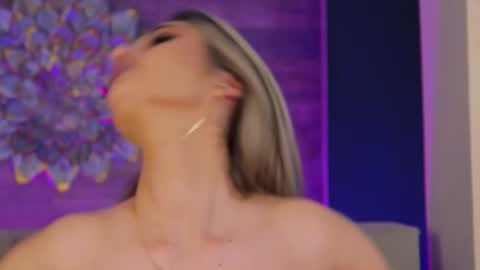 Snapshot of loradevine chatting on 15, 1, 2026 Lora online show from 15, 1, 2026