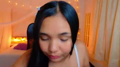 loreanisscute online show from 8, 5, 2026