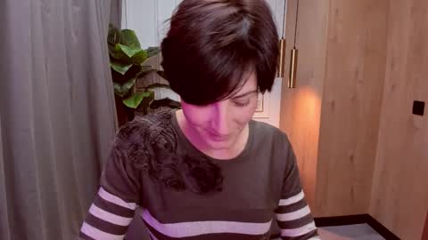 Snapshot of loren_daze chatting on 22, 10, 2025 Loren online show from 22, 10, 2025