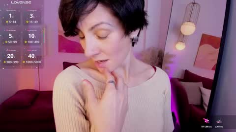 Snapshot of loren_daze chatting on 14, 11, 2025 Loren online show from 14, 11, 2025