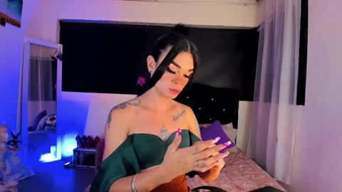 lesly lorena online show from 31, 1, 2025