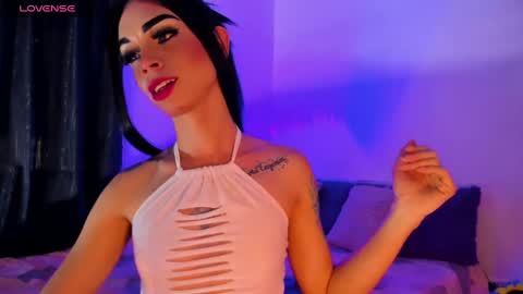 lesly lorena online show from 25, 2, 2025