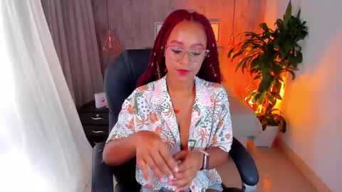 Lorena Vieira  online show from 7, 12, 2024