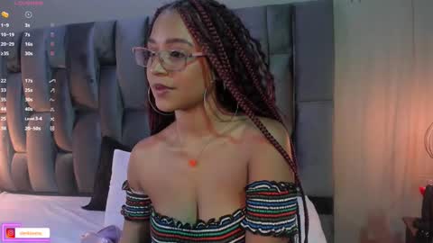 Lorena Vieira  online show from 22, 2, 2025