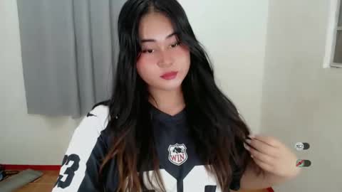 LOREN online show from 1, 3, 2025