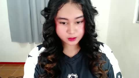 LOREN online show from 2, 3, 2025