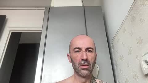 lorenzo44300 online show from 2, 12, 2025