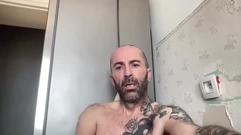 lorenzo44300 online show from 9, 1, 2026