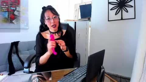 loretta_fraser online show from 26, 5, 2026