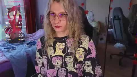 Lori -----------------------------------    online show from 19, 9, 2025