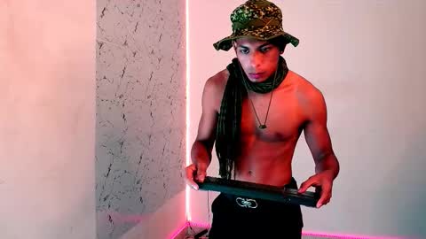 Snapshot of lorian_vikel chatting on 24, 9, 2025 Lorian Vikel online show from 24, 9, 2025