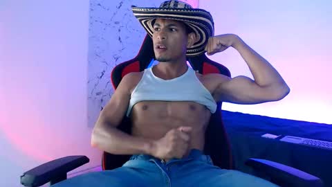 Snapshot of lorian_vikel chatting on 4, 11, 2025 Lorian Vikel online show from 4, 11, 2025