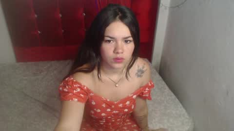 Snapshot of loriiiany chatting on 4, 4, 2026 loriiiany online show from 4, 4, 2026