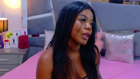 lorraine_johnson online show from 25, 4, 2026