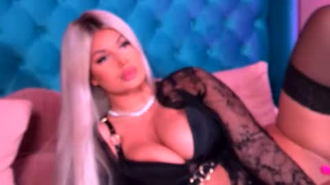 Snapshot of lorryskye chatting on 24, 11, 2025 Lorry online show from 24, 11, 2025