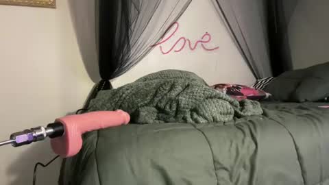 Snapshot of lottiepoppie chatting on 20, 2, 2025 Lottiepoppie online show from 20, 2, 2025