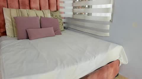  Lou Rosse  online show from 4, 10, 2025