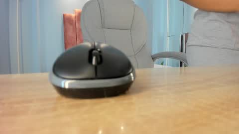  Lou Rosse  online show from 13, 11, 2025