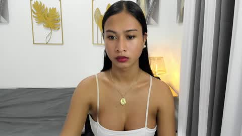 Snapshot of louie_cute_asian chatting on 25, 2, 2025 Kylie online show from 25, 2, 2025
