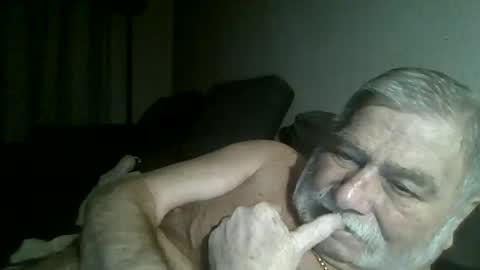 louis_chokdee online show from 10, 1, 2025