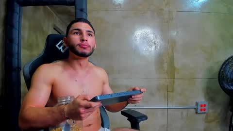 Louis online show from 12, 3, 2025