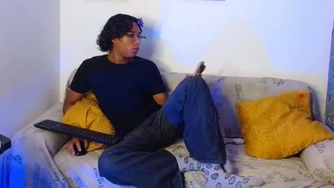 Louis Valdz online show from 20, 1, 2025