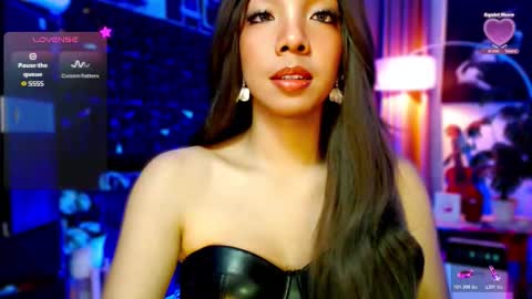 Snapshot of louisassy chatting on 16, 5, 2026 Louisa online show from 16, 5, 2026
